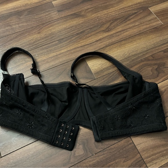 Unlined Aerie Bra - Picture 3 of 4